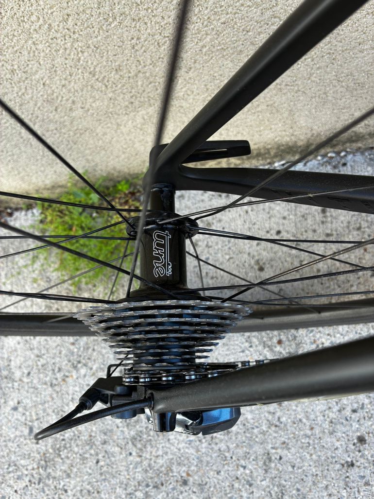 Used Canyon Canyon Ultimate CF SL 8 Ultegra 2018 Road & Gravel, Nero — image 3 of 4