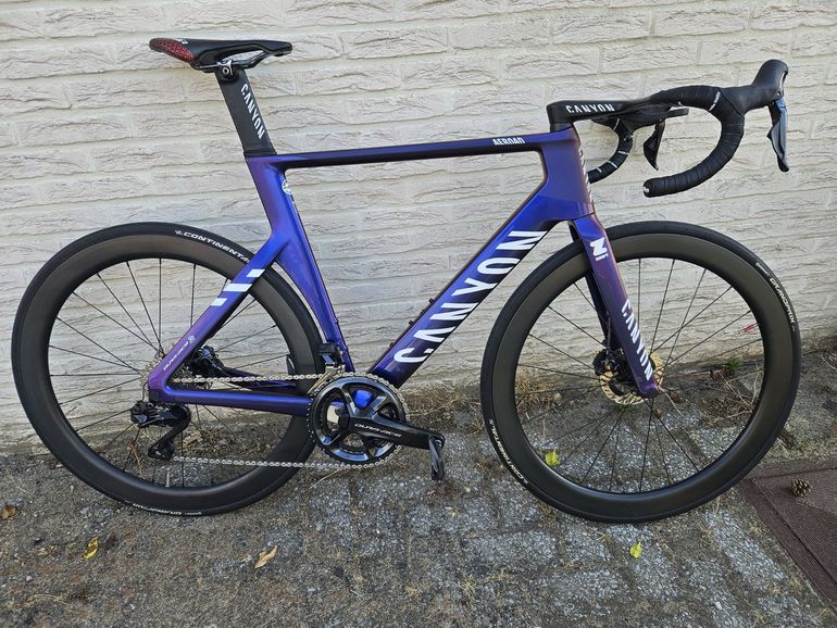 Used Canyon Aeroad CFR Di2 2024 2024 Road & Gravel — image 1 of 5