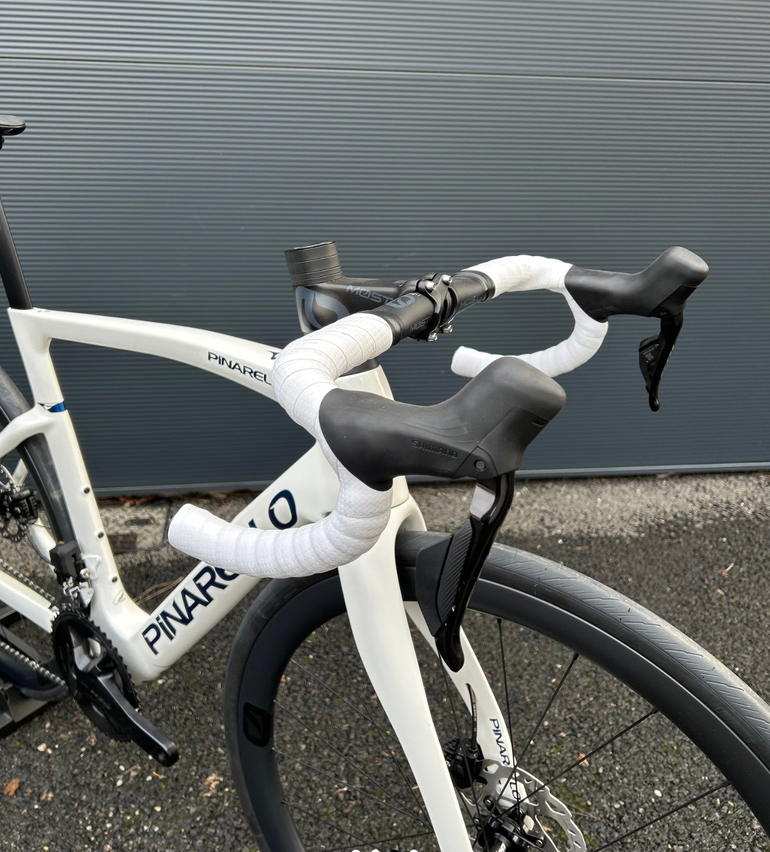 Used Pinarello F5 105 Di2 2025 2025 Road & Gravel — image 3 of 4