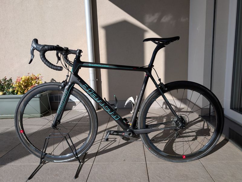 Used Bianchi Specialissima Super Record 2018 2018 Road & Gravel, Black — image 1 of 9