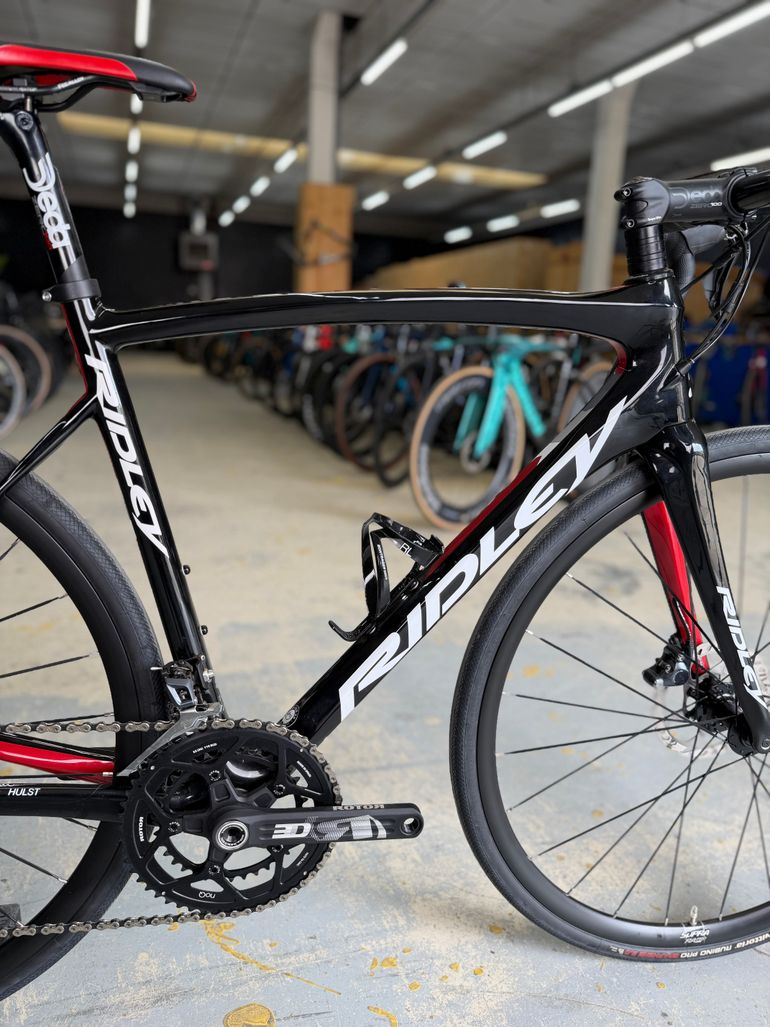 Used Ridley Fenix SL Disc - Ultegra 2019 2019 Road & Gravel, Black — image 10 of 23