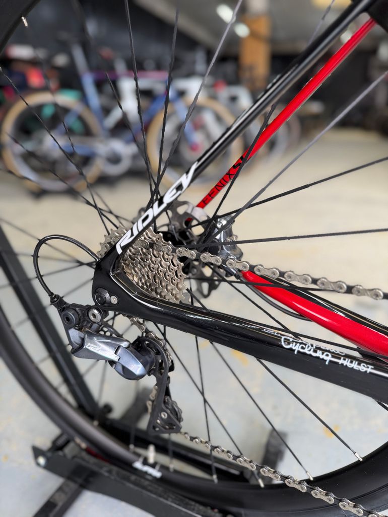 Used Ridley Fenix SL Disc - Ultegra 2019 2019 Road & Gravel, Black — image 8 of 23