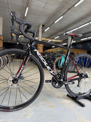 Used Ridley Fenix SL Disc - Ultegra 2019 2019 Road & Gravel, Black — image 16 of 23