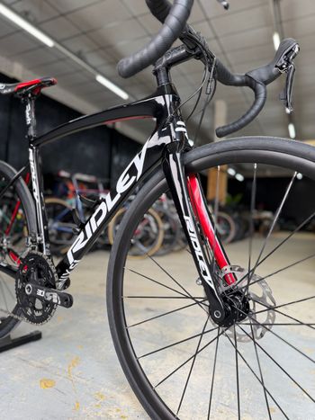 Used Ridley Fenix SL Disc - Ultegra 2019 2019 Road & Gravel, Black — image 4 of 23