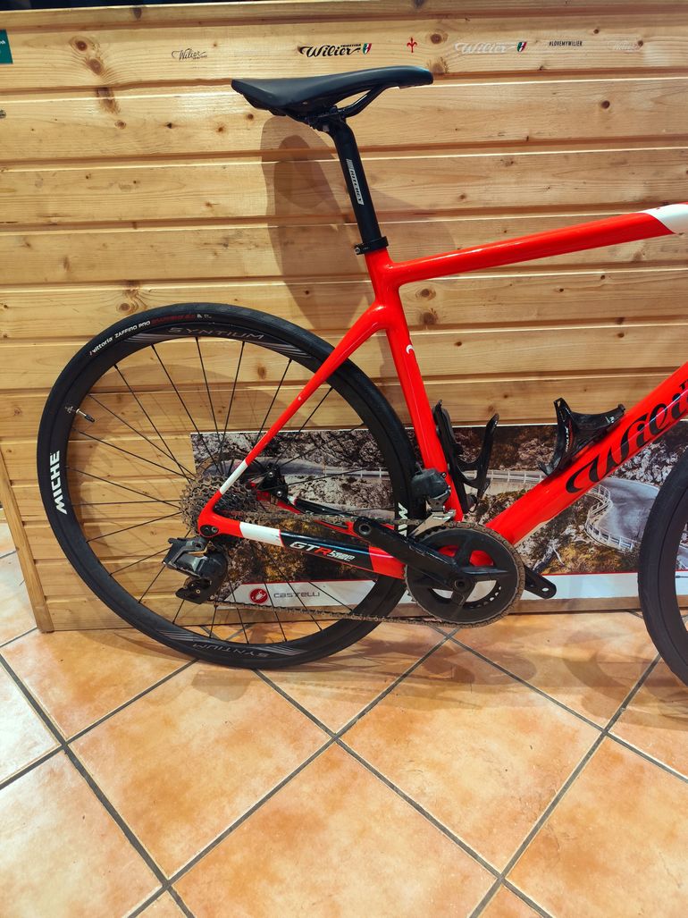 Used Wilier GTR TEAM DISC SRAM RIVAL AXS 2023 Road & Gravel, Red — image 2 of 18