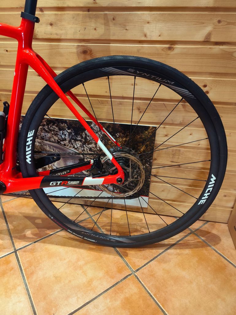 Used Wilier GTR TEAM DISC SRAM RIVAL AXS 2023 Road & Gravel, Red — image 14 of 18