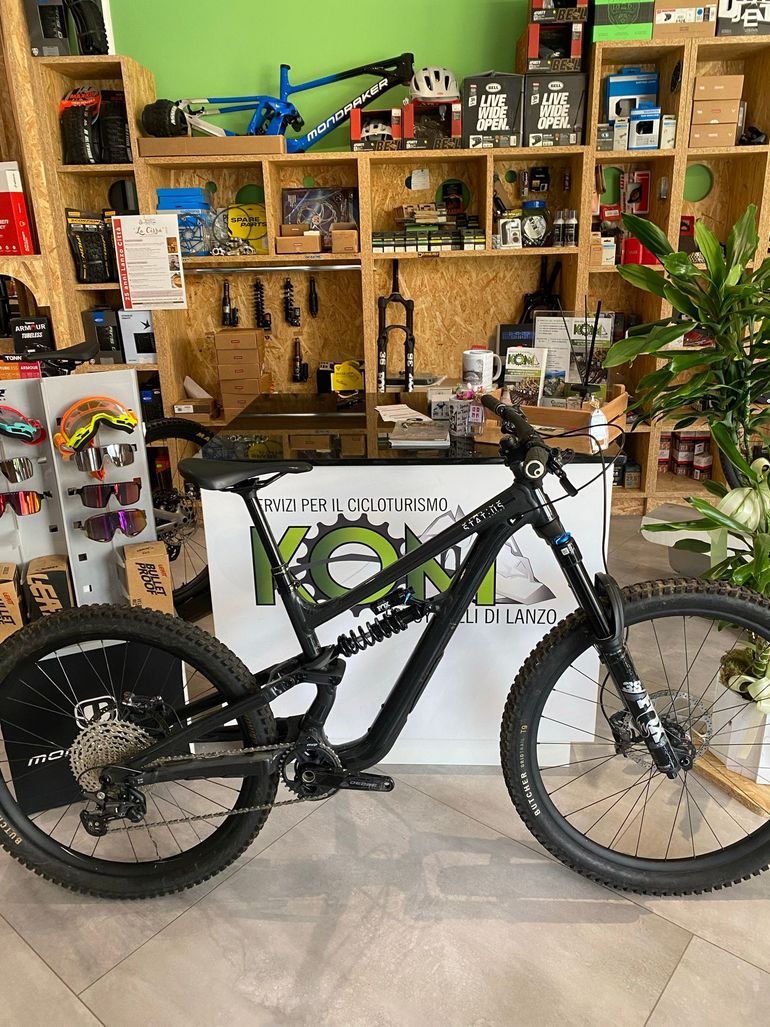Used Specialized Status 170 2 2024 2024 Mountainbike — image 1 of 3