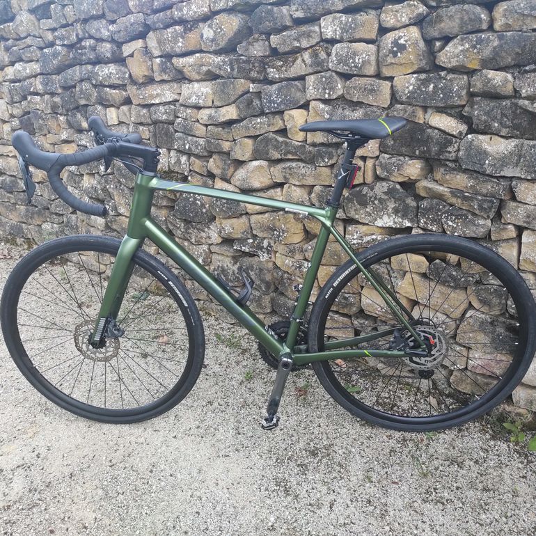 Used Merida SCULTURA ENDURANCE 300 2024 2024 Road & Gravel, Green — image 1 of 9