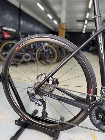 Used Scott Addict 10 disc 2020 2020 Road & Gravel, Black — image 12 of 22