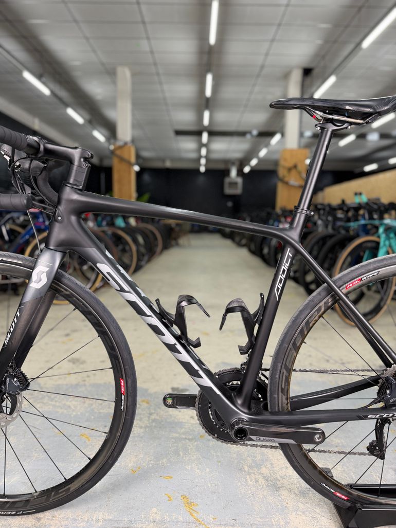 Used Scott Addict 10 disc 2020 2020 Road & Gravel, Black — image 21 of 22