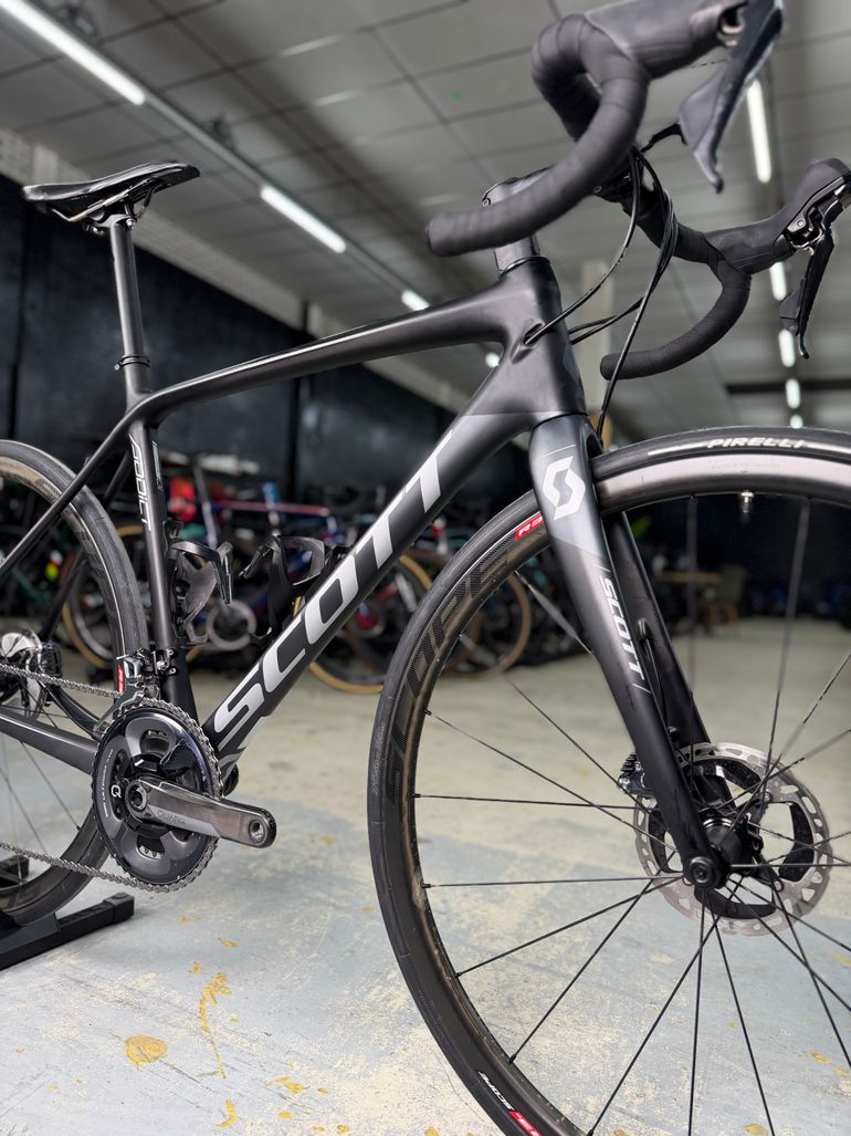 Used Scott Addict 10 disc 2020 2020 Road & Gravel, Black — image 5 of 22