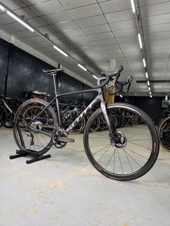 Used Scott Addict 10 disc 2020 2020 Road & Gravel, Black — image 2 of 22