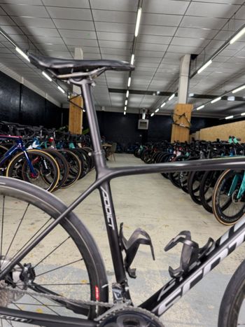 Used Scott Addict 10 disc 2020 2020 Road & Gravel, Black — image 7 of 22