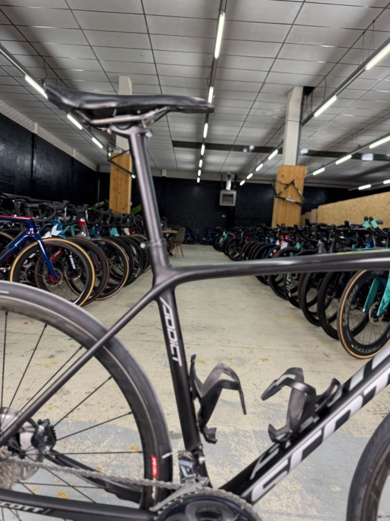 Used Scott Addict 10 disc 2020 2020 Road & Gravel, Black — image 7 of 22