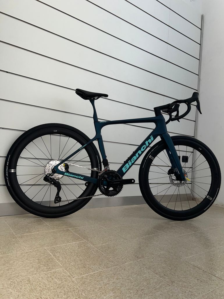Used Bianchi Bianchi Infinito PRO 2027 Road & Gravel, Blue — image 2 of 7
