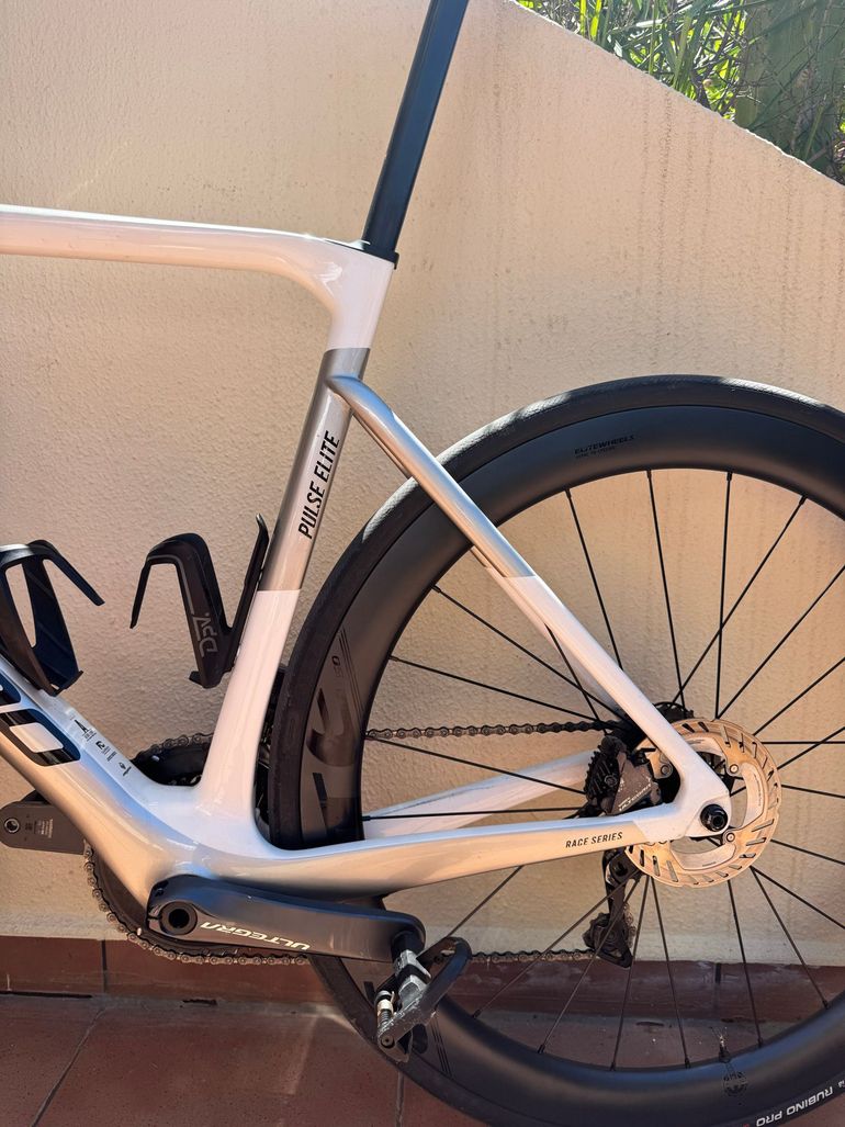 Used Megamo PULSE ELITE 03 2021 2021 Road & Gravel, White — image 4 of 8