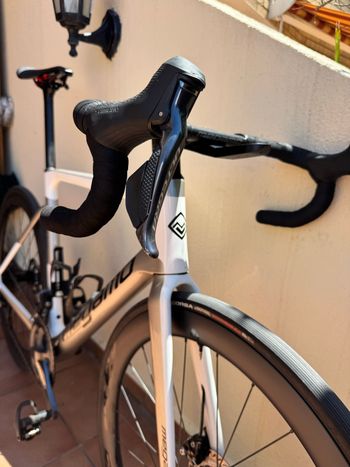 Used Megamo PULSE ELITE 03 2021 2021 Road & Gravel, White — image 5 of 8