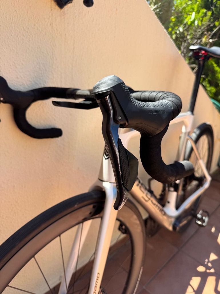 Used Megamo PULSE ELITE 03 2021 2021 Road & Gravel, White — image 2 of 8