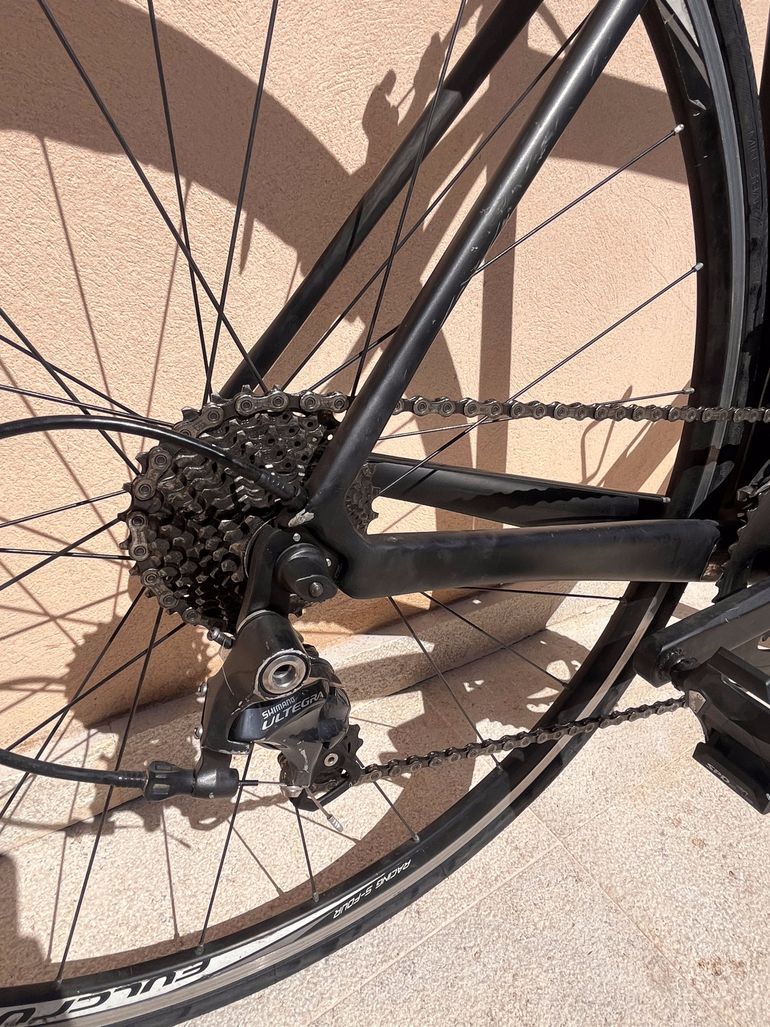 Used Specialized Tarmac SL6 Disc Comp 2020 2020 Road & Gravel — image 8 of 9