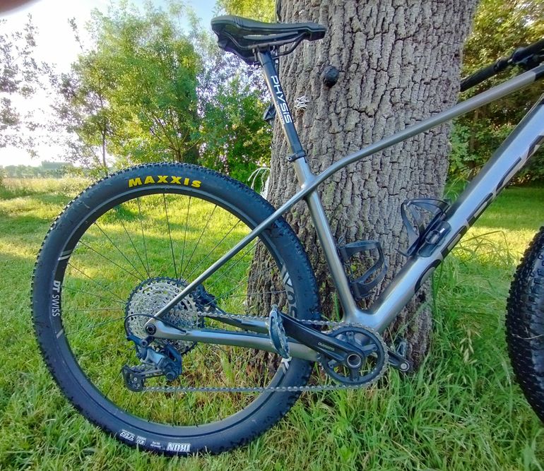 Used Orbea M50 2022 Mountainbike, Light Gray — image 3 of 3