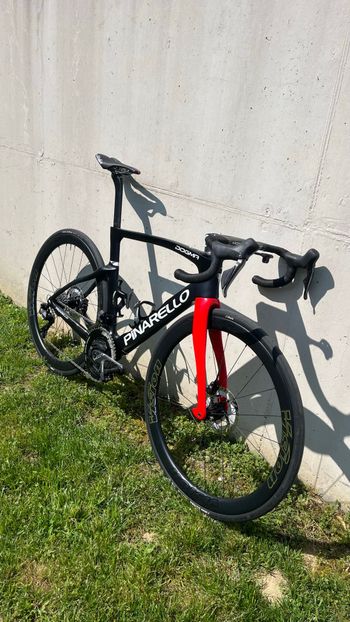 Used Pinarello DOGMA F DURA ACE Di2 Disc 2024 2024 Road & Gravel, Black — image 2 of 6