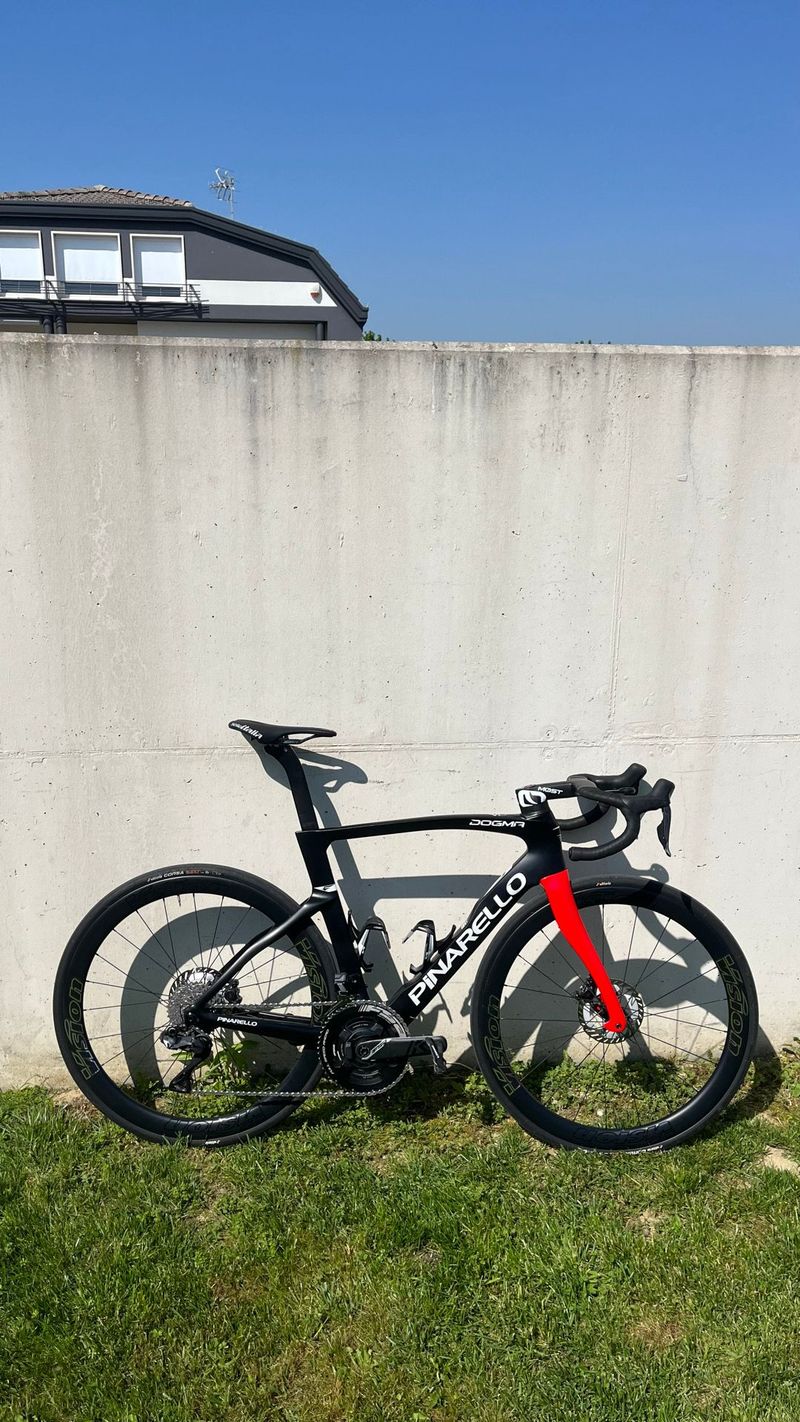 Used Pinarello DOGMA F DURA ACE Di2 Disc 2024 2024 Road & Gravel