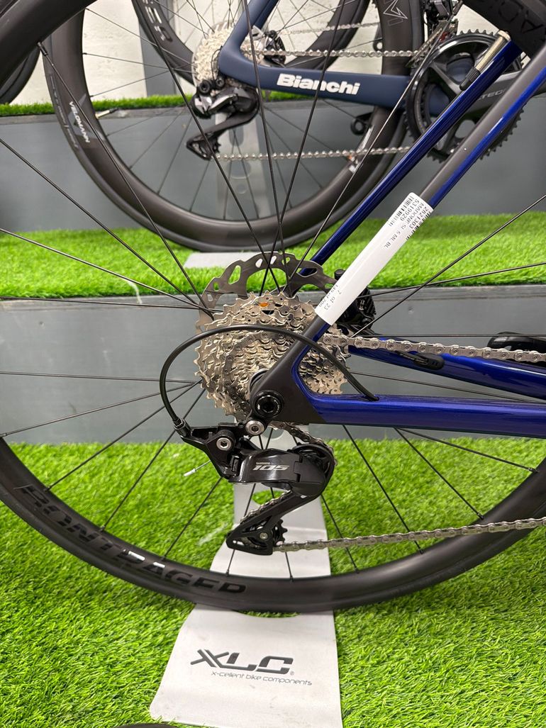 Used Trek Madone SL 5 Gen 8 2025 2025 Road & Gravel, Blau — image 3 of 4