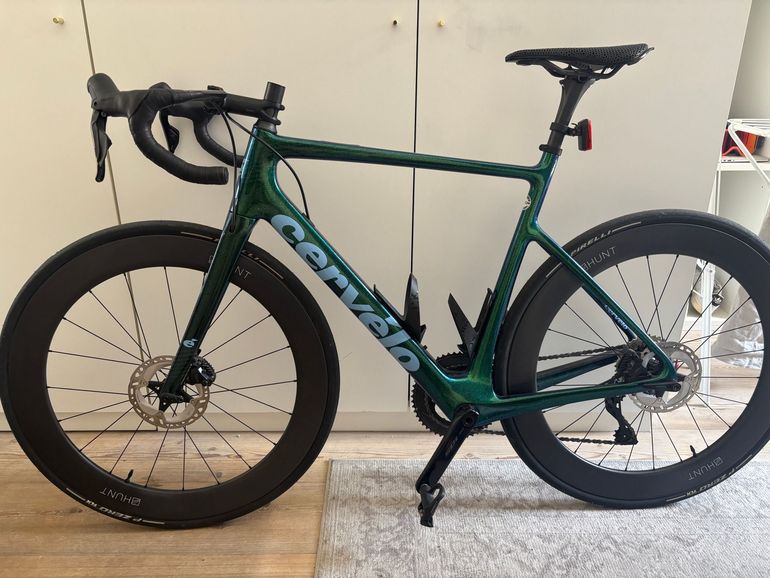 Used Cervélo Caledonia Shimano 105 Di2 2023 Road & Gravel, Grün — image 1 of 9