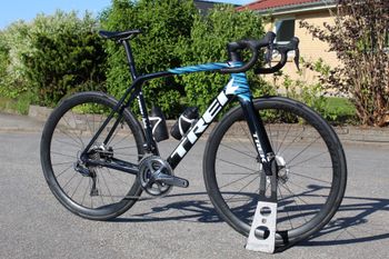 Used Trek Émonda SLR 7 eTap 2021 2021 Road & Gravel — image 2 of 10
