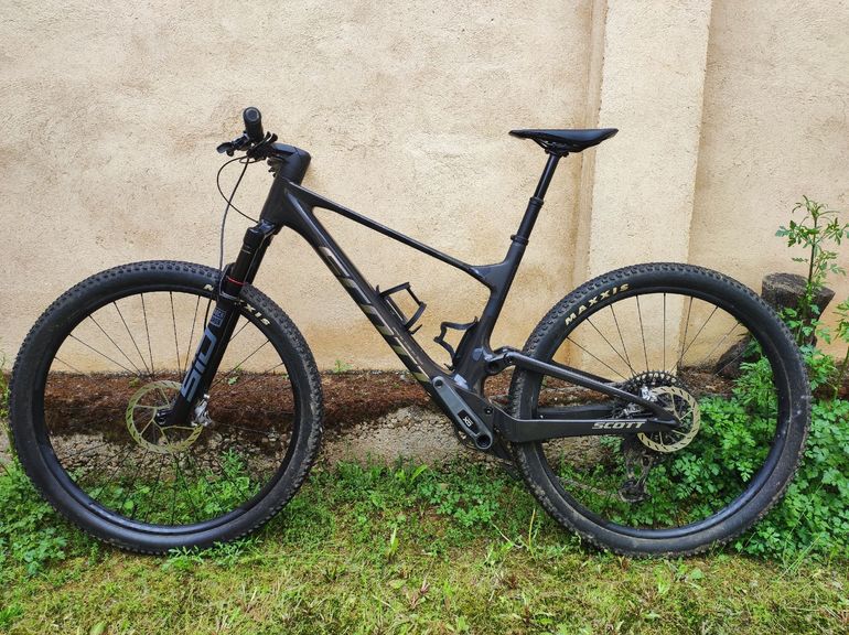 Used Scott Spark RC Team Issue 2025 2025 Mountainbike, Black, 29 — image 2 of 13