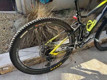 Used Scott Spark 970 2021 2021 Mountainbike, Black, 29 — image 2 of 8