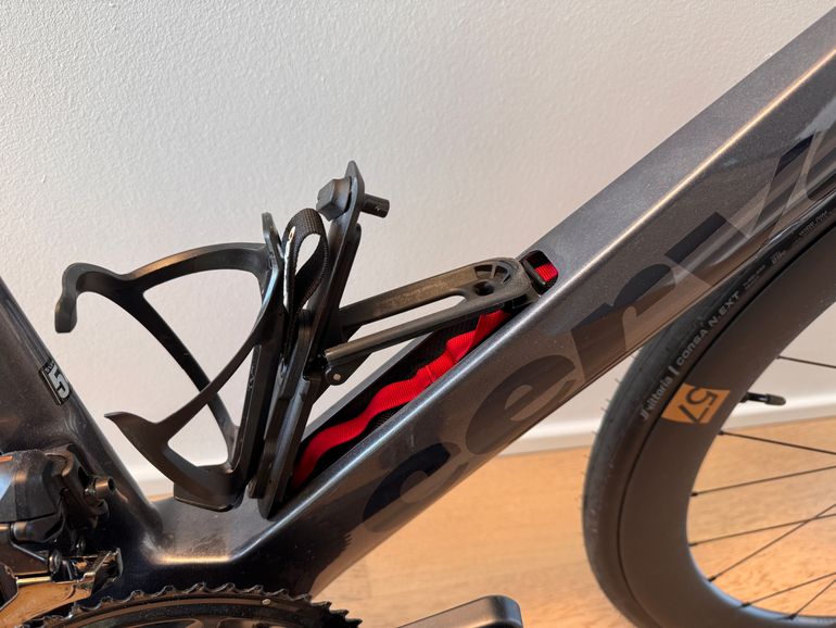 Used Cervélo Ultegra Di2 Disc 2026 (new Model) 2026 Road & Gravel, Light Gray — image 8 of 16