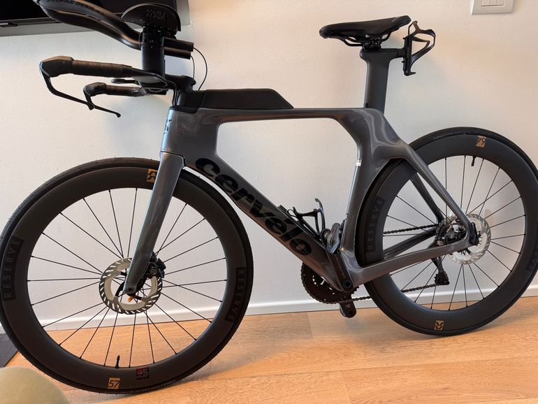 Used Cervélo Ultegra Di2 Disc 2026 (new Model) 2026 Road & Gravel, Light Gray — image 10 of 16