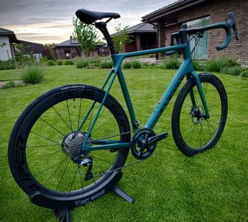 Used Canyon Endurace CF SL 8 Disc 2023 2023 Road & Gravel, Verde — image 2 of 8