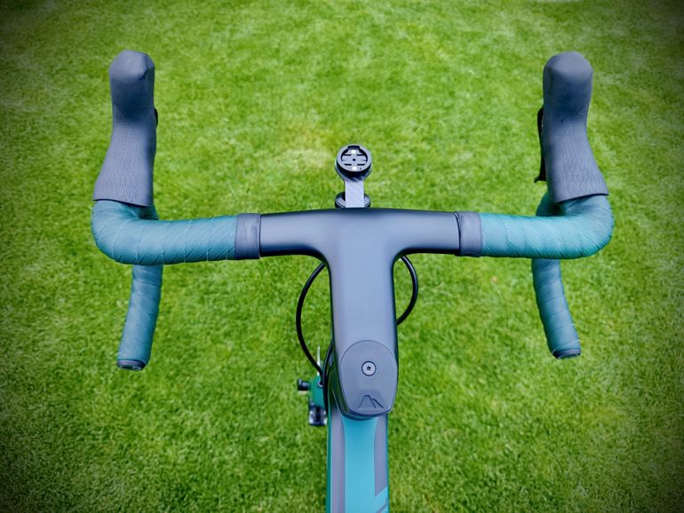Used Canyon Endurace CF SL 8 Disc 2023 2023 Road & Gravel, Verde — image 7 of 8