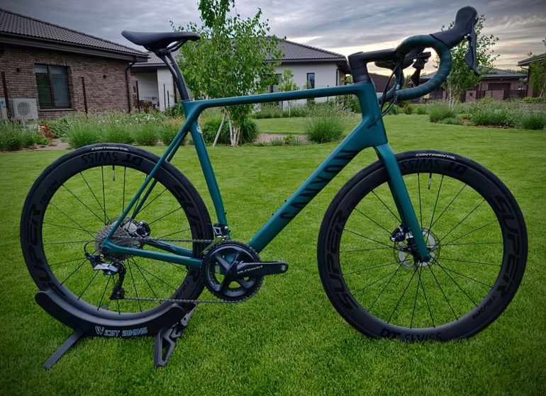 Used Canyon Endurace CF SL 8 Disc 2023 2023 Road & Gravel, Verde — image 1 of 8
