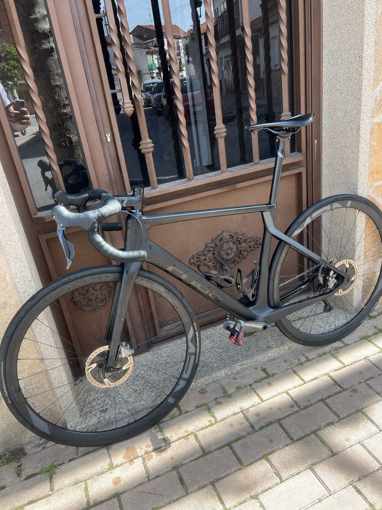 Used CUBE AGREE C:62 SLT Disc 2019 2019 Road & Gravel, Black — image 5 of 9