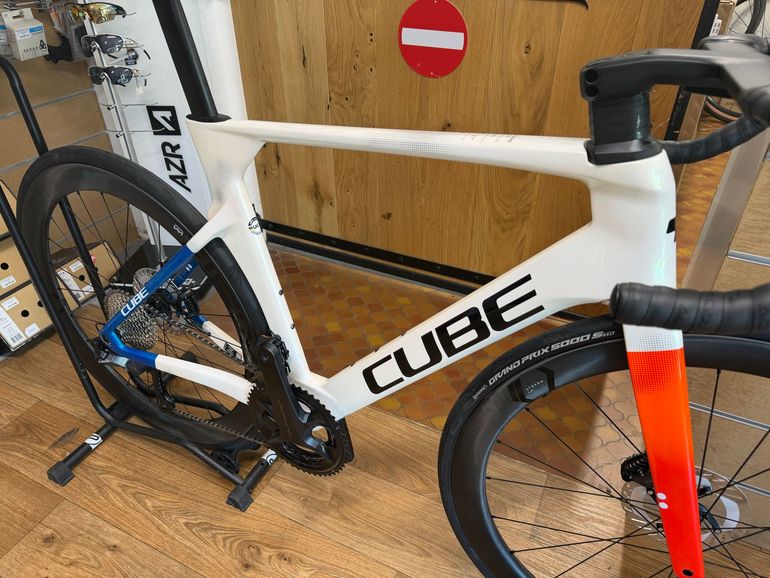 Used CUBE Litening Shimano Ultegra Di2 2026 Road & Gravel, White — image 2 of 4