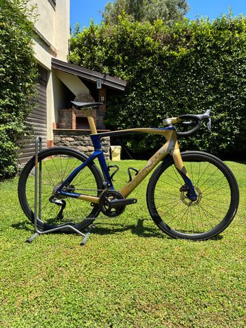 Pinarello Dogma Shimano Ultegra Di2 2024 Road & Gravel d'occasion