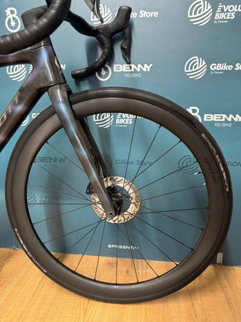 Used Scott Addict RC 10 2025 2025 Road & Gravel, Black — image 6 of 16