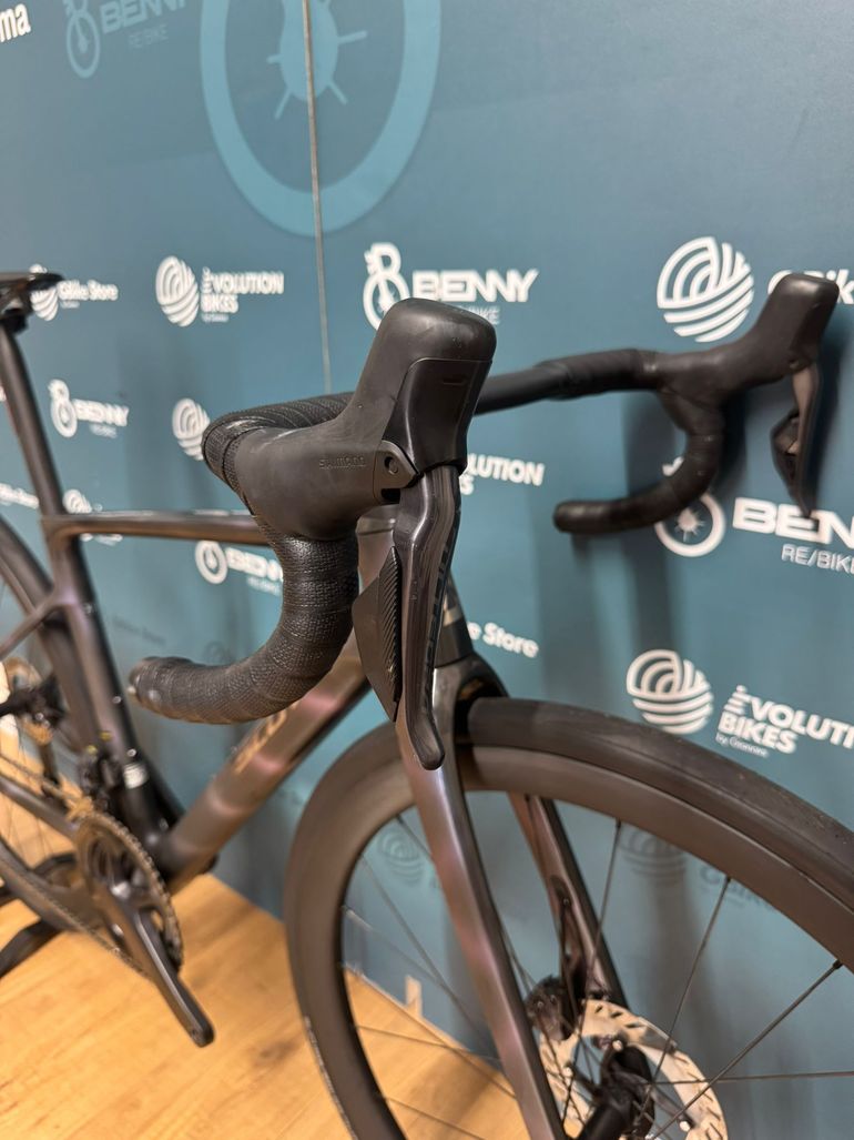 Used Scott Addict RC 10 2025 2025 Road & Gravel, Black — image 10 of 16