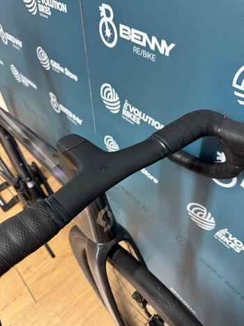 Used Scott Addict RC 10 2025 2025 Road & Gravel, Black — image 11 of 16