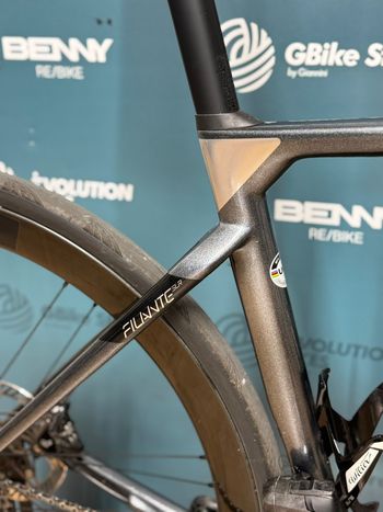 Used Wilier Filante SLR CAMPAGNOLO SUPER RECORD WIRELESS 2X12S 2025 2025 Road & Gravel — image 11 of 15