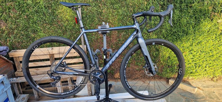 Used Stevens Vapor Shimano GRX 2020 Road & Gravel, Black — image 1 of 8