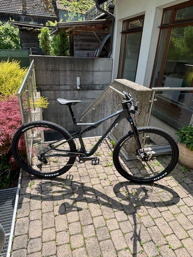 Used Orbea OIZ M30 2025 2025 Mountainbike, Black, 29 — image 1 of 3