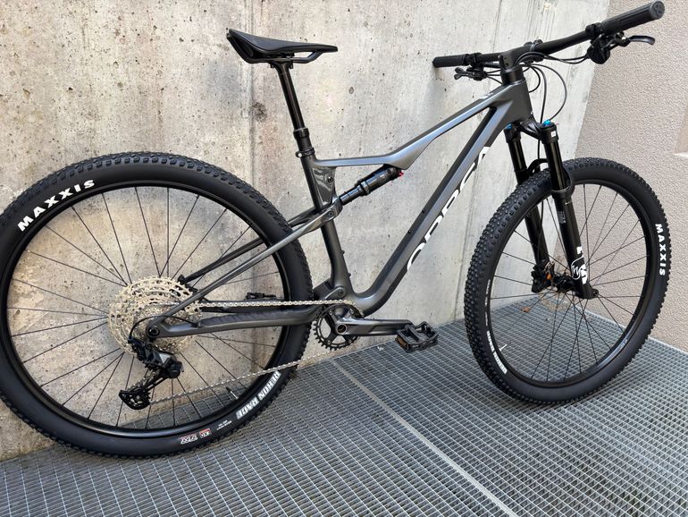 Used Orbea OIZ M30 2025 2025 Mountainbike, Black, 29 — image 2 of 3
