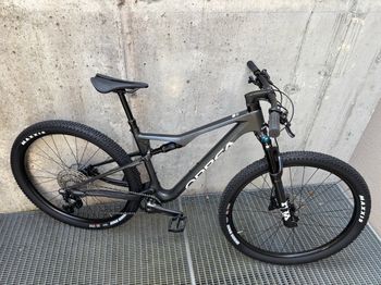 Used Orbea OIZ M30 2025 2025 Mountainbike, Black, 29 — image 3 of 3