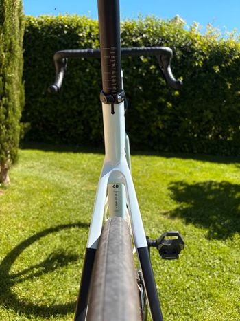 Used CUBE ATTAIN GTC RACE 2023 2023 Road & Gravel, Bianco — image 7 of 7