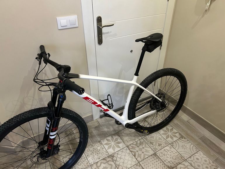 Used BH BH Custom Shimano Deore XT 2023 Mountainbike, White — image 6 of 10