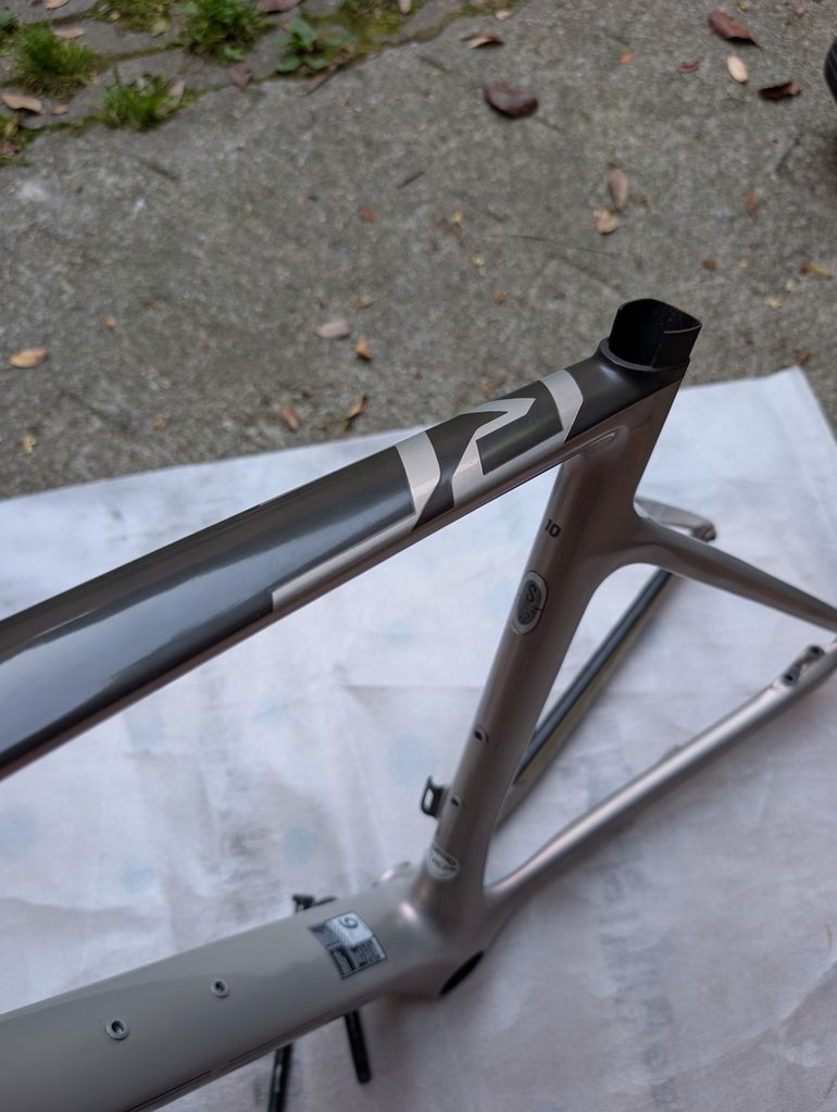 Used Scott Addict RC 10 2022 Frameset 2022 Road & Gravel — image 14 of 24